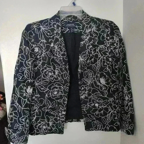 Jones New York Linen Floral Blazer Jacket Embroidered Black White size 6 (19) - Picture 1 of 3
